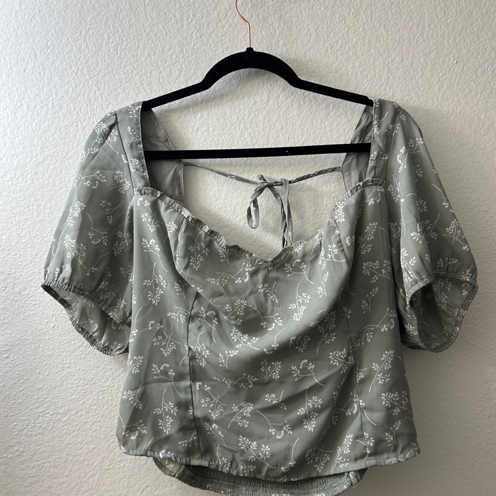 Sage Green Floral Puff Sleeve Top